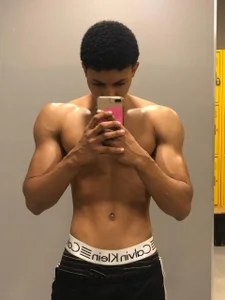 RickyEbony Just as I have veins in my arms, I have them in my dick Εικόνα 2