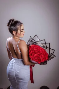 Emily_Black1のYour angel in white 😇🤍の 6枚の写真