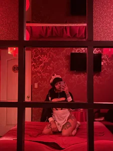 Maid 🌹 de zoe_secrets  2 Imagens