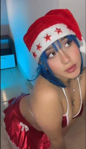 sofi_bakerr kullanıcısının Happy, giving you this little gift albümü -  3 fotoğraf