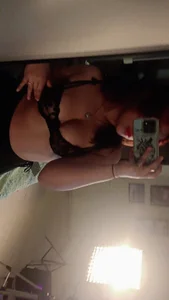 Cami_Bloom Public  3. fénykép