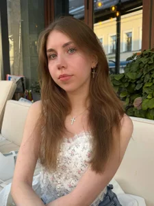EvaAkiins Public Pic 2