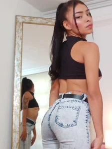Pocahot-ass😈​😋​🤤​ Bild 5