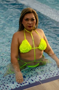 dianamilf hot bath Immagine  3