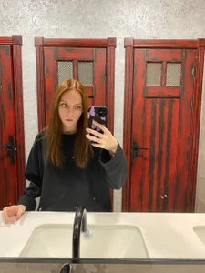 JuliaPeters Public Pic 5