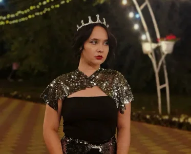 NinaMenees Public Pic