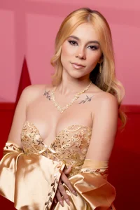 Lezy_ Shinny ✨🪽  6. fénykép