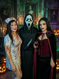 Happy Halloween🎃👻🍬 2026 de Limitless_threesome  2 photos