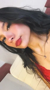 sara_sm1th_ A girl with a Pretty Face Pic 3
