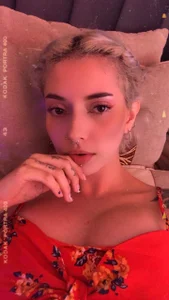 LiliJones_ Public Poză