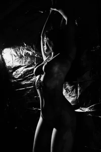 Zdjęcia Foxy_Tames_Neli seduce u with my body:  2