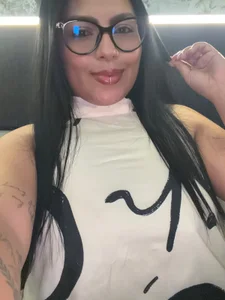 kyana_cream What if we go out tonight for some wine? Pic 3