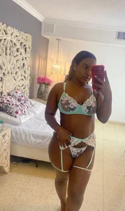 kiarawilliams_ Public slika 3