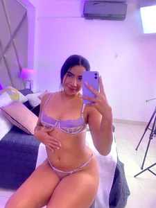 Alexxa_Carter Small games, big desires 💋 Foto 2