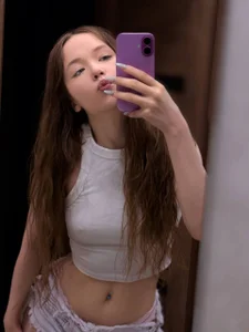 Velvet_Daisy 🤍 bathroom diary Pic 2