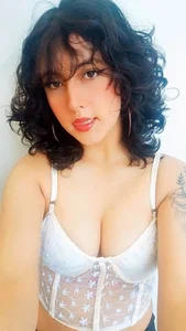 Just me od ManuelaJones_  3 snímek