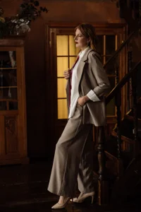 YourUniverserBusinesslike, daring and sexy图片 5