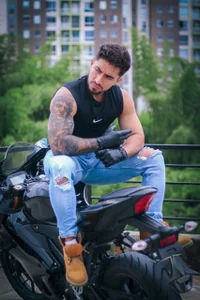 Brad_Summerのriding my motorcycleの 7枚の写真