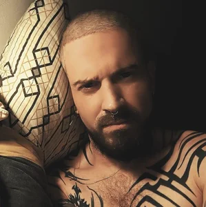 calebdevil Public Foto