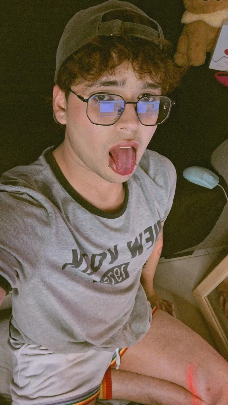 ภาพที่กำลังนิยมของ hornsgoat_  2670