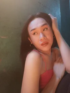 CockzillaHotTS Cute Girl in Pink Poză