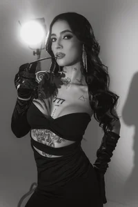 MilaLawrence Focus on me Pic 5