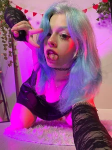 Do u like me? de lolly_wood  5 Imagens