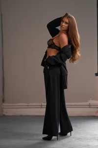 EvieVooss The new Boss Pic 2