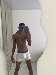 Harry_Jasoon Chilling Pic 8