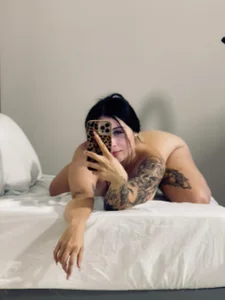 AnnyBentli Public Kuva