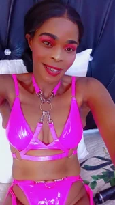 MaturePrettyLady01 Public Foto 5