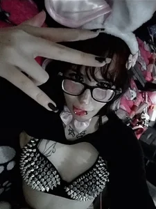 DemonDollyx Conejita Sexy 👅 Pic 6