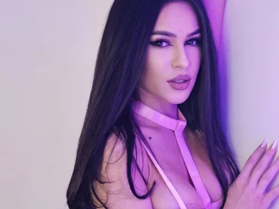 reyabainesPublic Bild 4