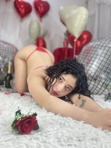 Valentine’s Desire de RileySkye Foto 4
