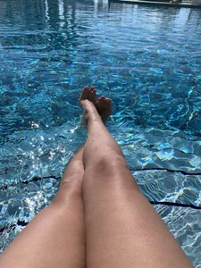 ms_afrodita Anna is on vacation зображення