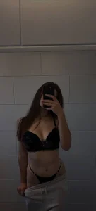 Julia__Star_ Me xoxo Pic 2