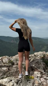 Mavis_Willis walk Pic