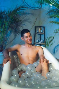 milo_cruz_ Ball Bath  5টি ছবি