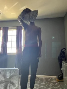 Love me od ShakeShaq  5 snímek