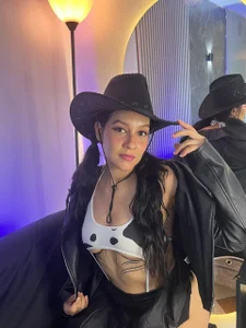 Blue0Velvet kullanıcısının sexy cowgirl albümü -  3 fotoğraf