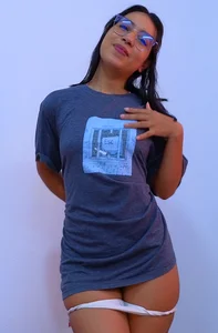 Ana_and_Leo Ana with a big shirt ❤️ Immagine  5