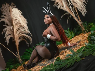 Eva_Johnss Happy Easter 🖤🔥🐰 Pic 3