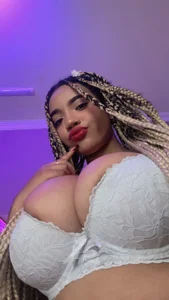 MalaikaBrown kullanıcısının Shining like an angel ✨💥 albümü -  2 fotoğraf