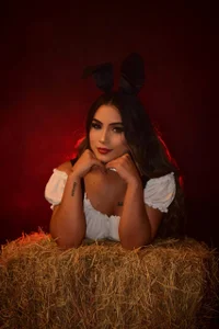 Ema_Stone65 kullanıcısının Bunny on Halloween! 🔥🐰🎃 albümü -  5 fotoğraf