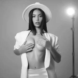 Amaliarand Glamour Pic 2