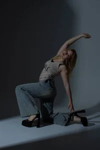 Amy_Kimberlly Her lines end her life Pic 9