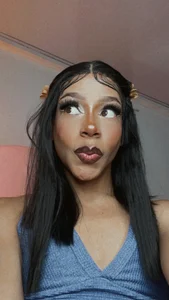 Chloe_cooperr: 🦋 ( 2 фото)