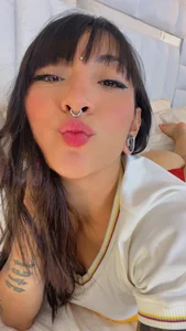im_kasumi 🇨🇴 টি ছবি