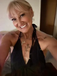 Public de lagriegahot  4 Imagens