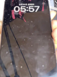 LuckyCute-Tutu: 喷水喷到摄像头模糊~我心想完了，不会又把手机喷坏了吧...喷到手机屏幕只剩下干涸水点.... ( фото)